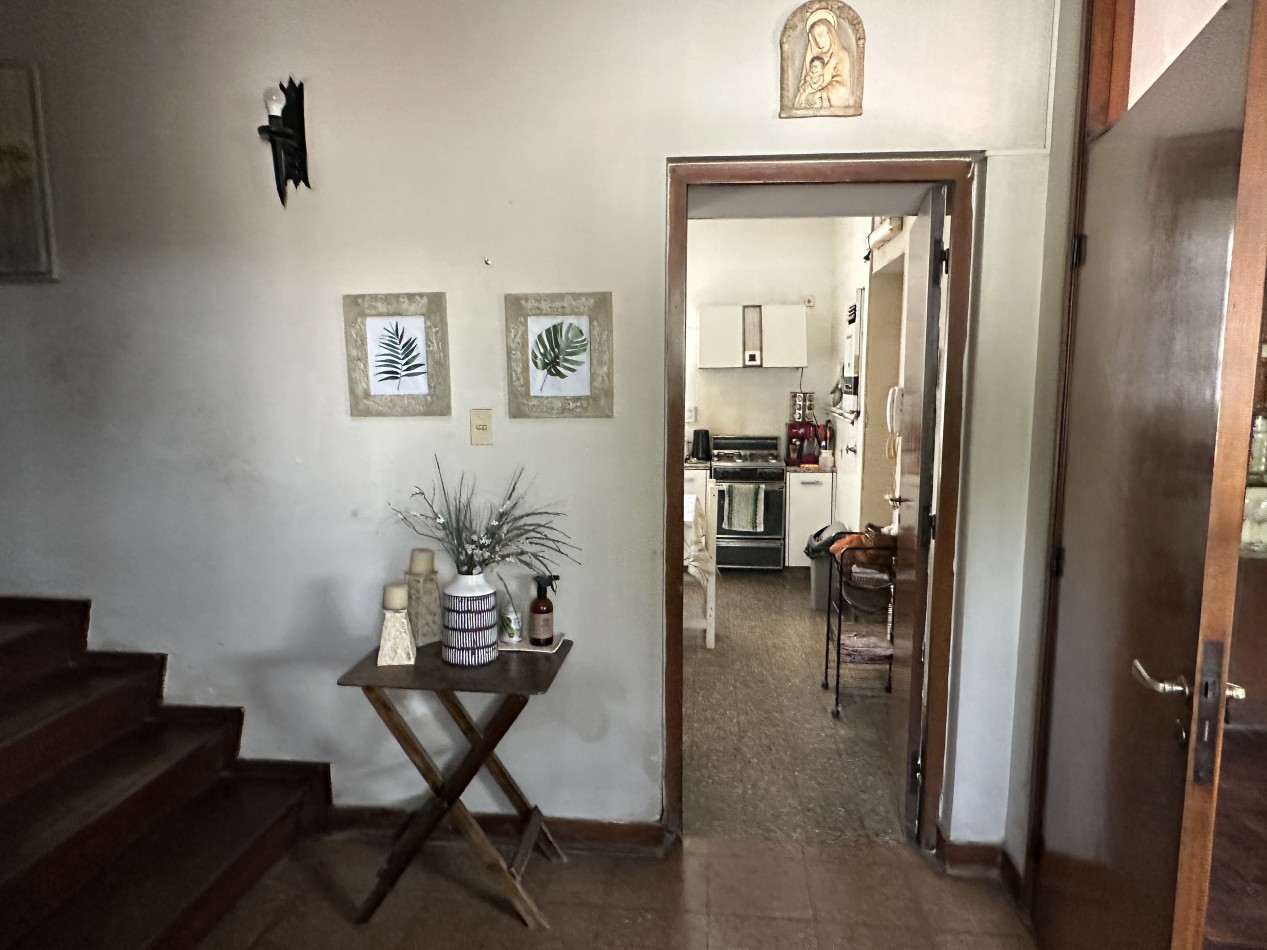 Venta casa Av. Aconquija al 543