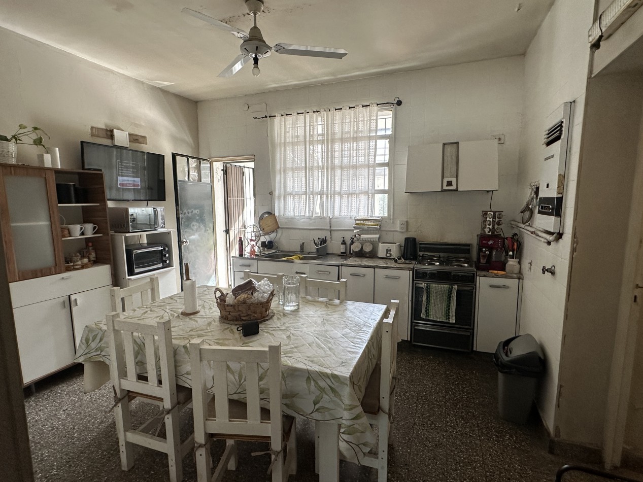 Venta casa Av. Aconquija al 543