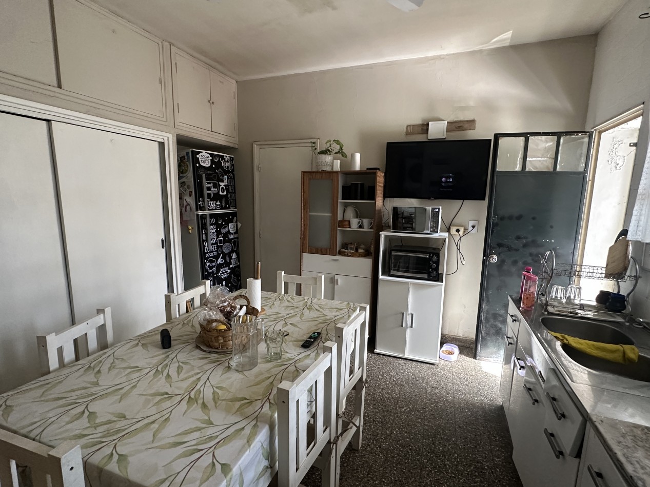 Venta casa Av. Aconquija al 543