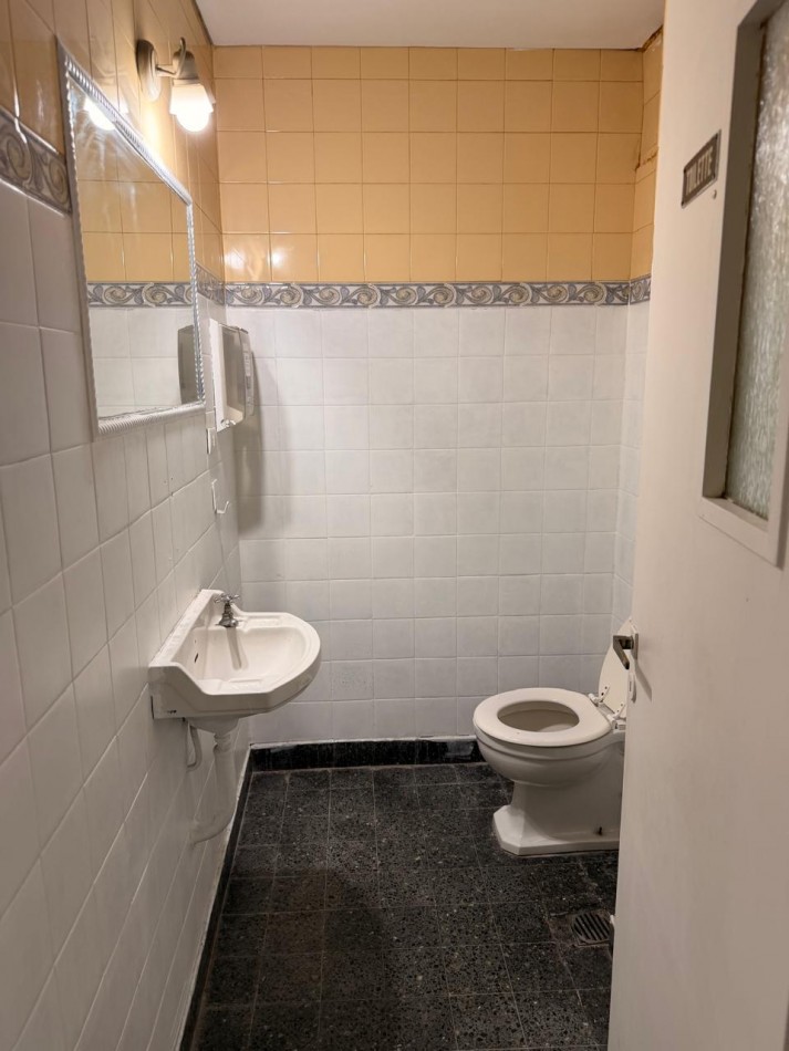 Local / Oficina en Alquiler - Maipu 556 | Barrio Norte