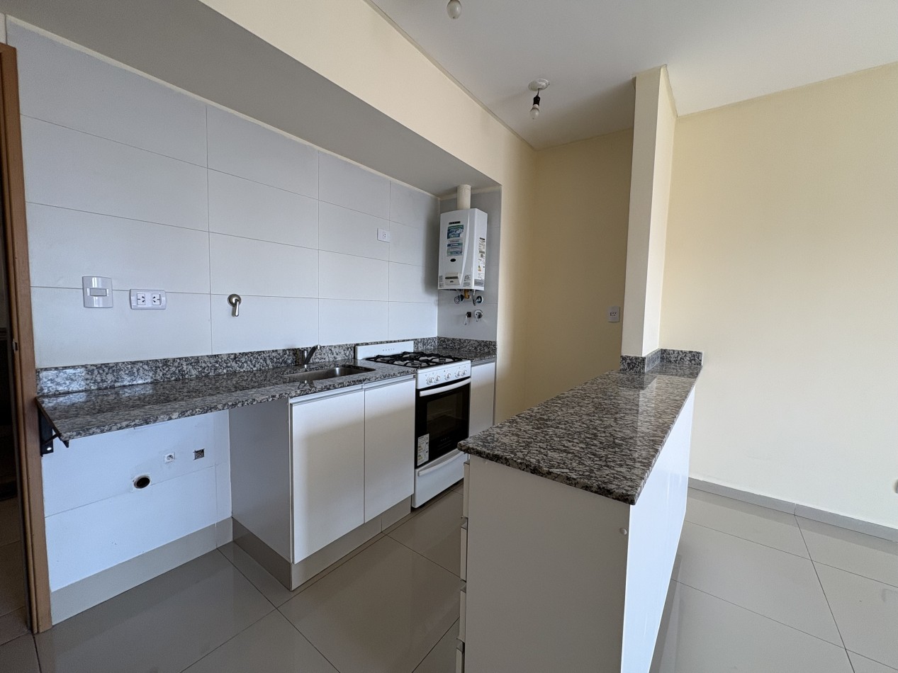 Departamento en Alquiler Alem y Almirante Brown