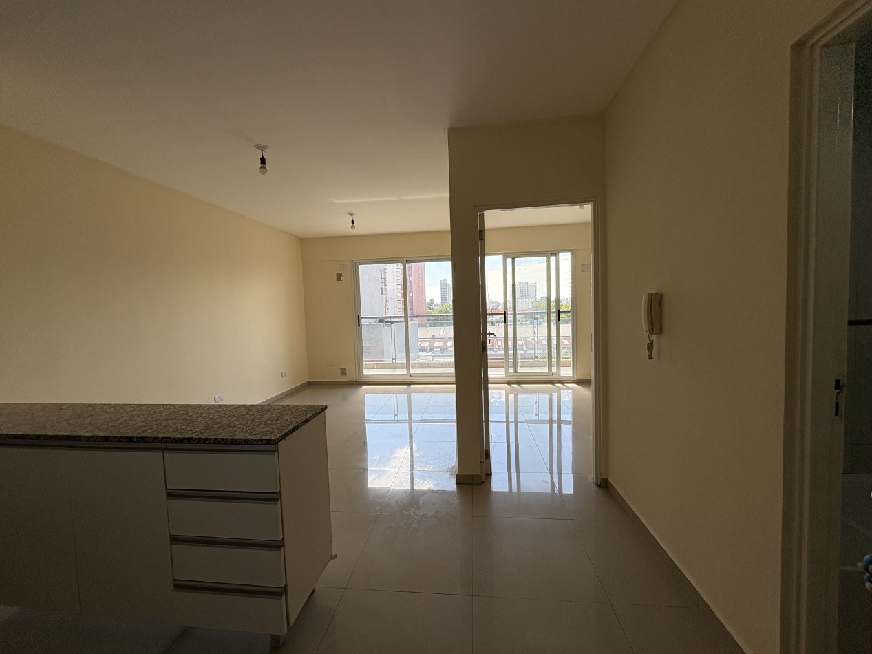 Departamento en Alquiler Alem y Almirante Brown