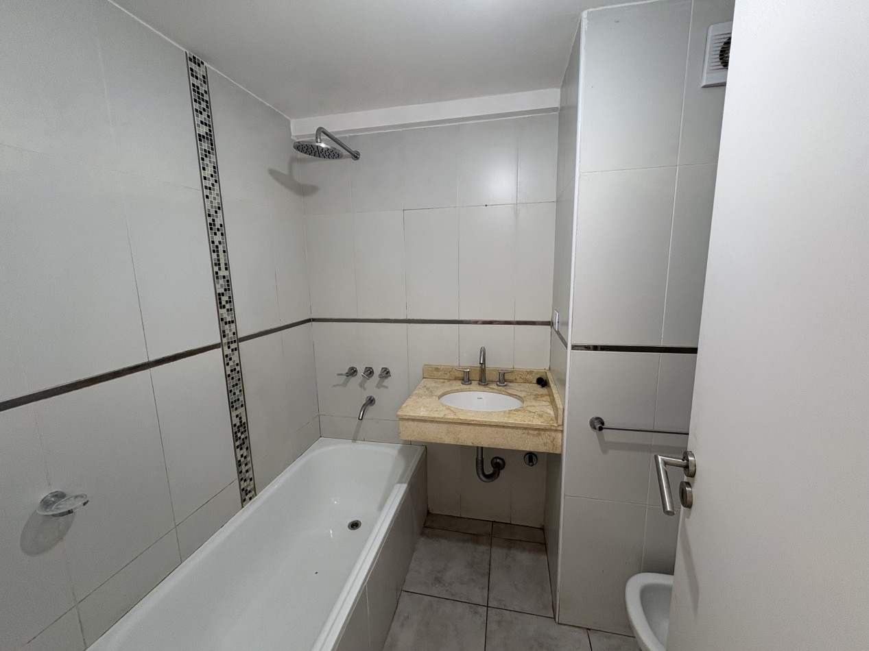 Departamento en Alquiler Alem y Almirante Brown
