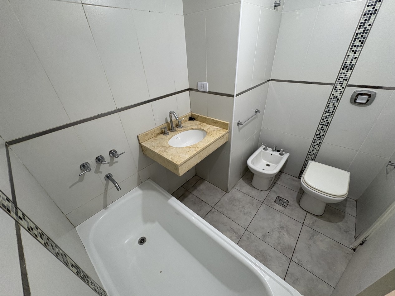 Departamento en Alquiler Alem y Almirante Brown