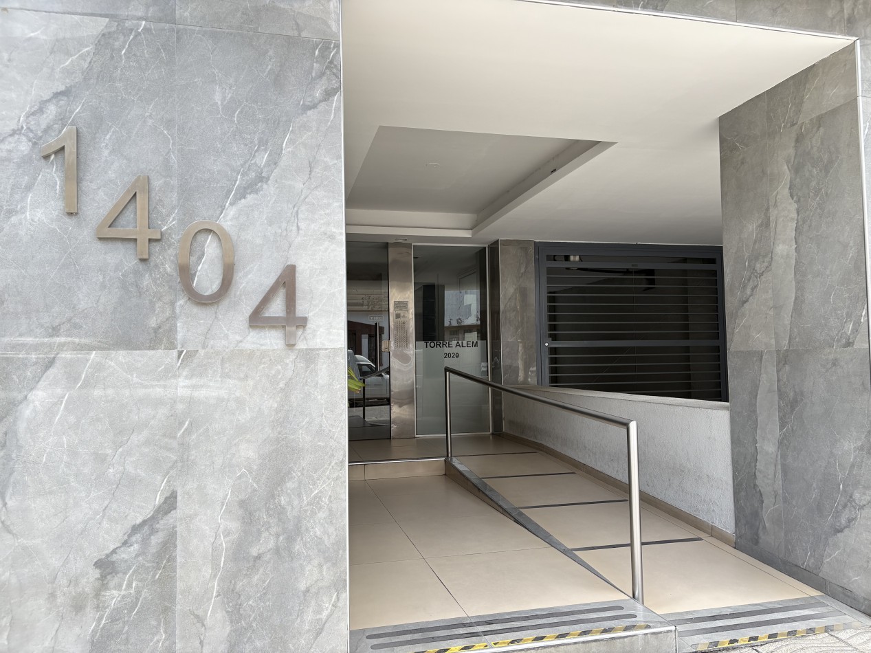 Departamento en Alquiler Alem y Almirante Brown