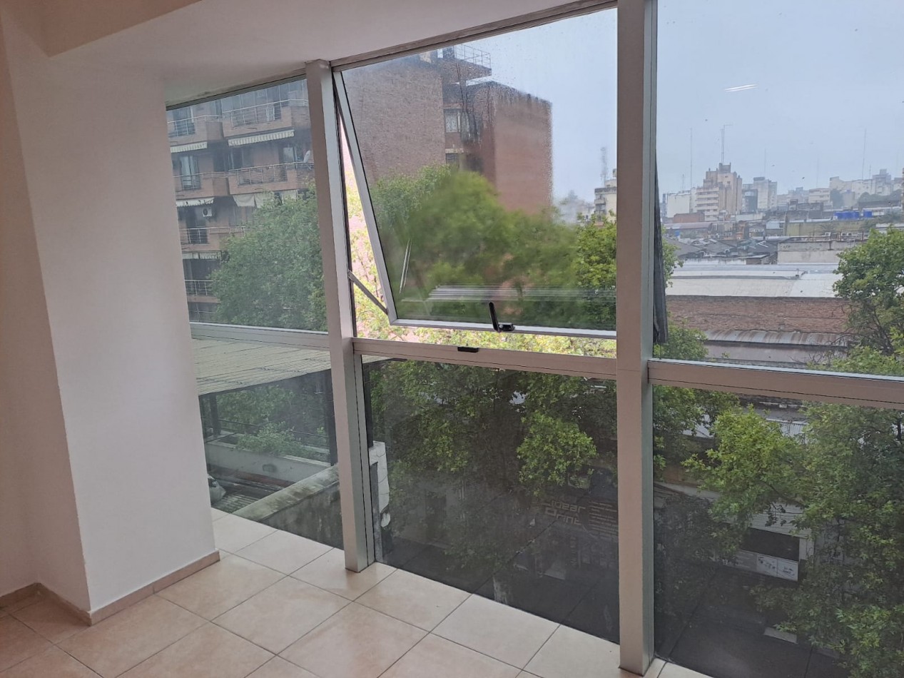 OFICINA EN ALQUILER - SALTA 126 (4° PISO)