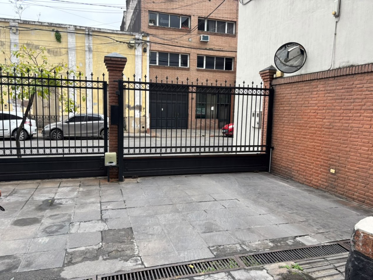 Venta cochera Moreno 370- Barrio Sur