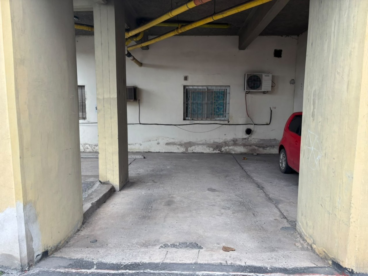Venta cochera Moreno 370- Barrio Sur