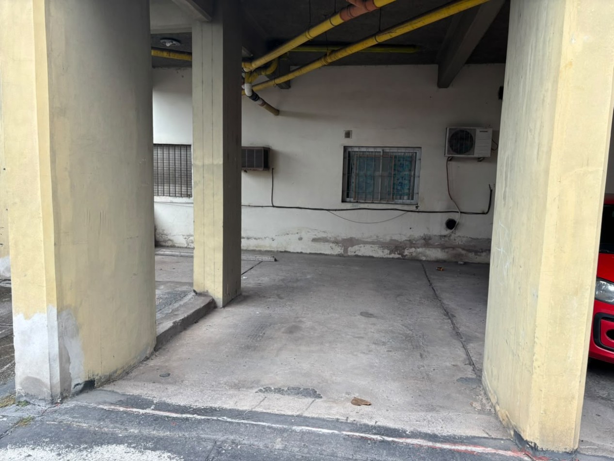 Venta cochera Moreno 370- Barrio Sur