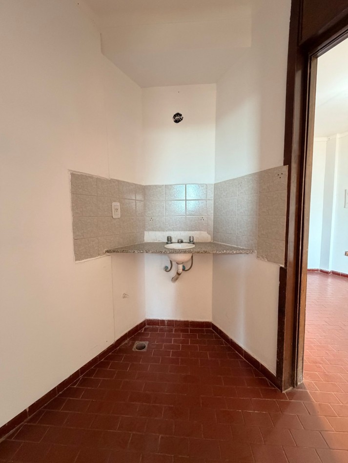 DEPTO EN VENTA AV. ALEM 1873