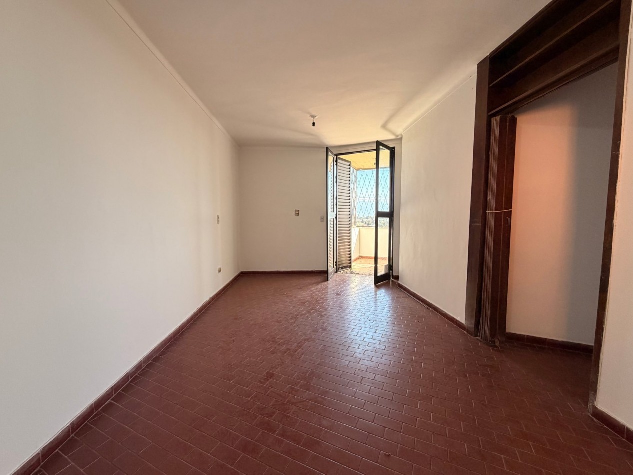 DEPTO EN VENTA AV. ALEM 1873