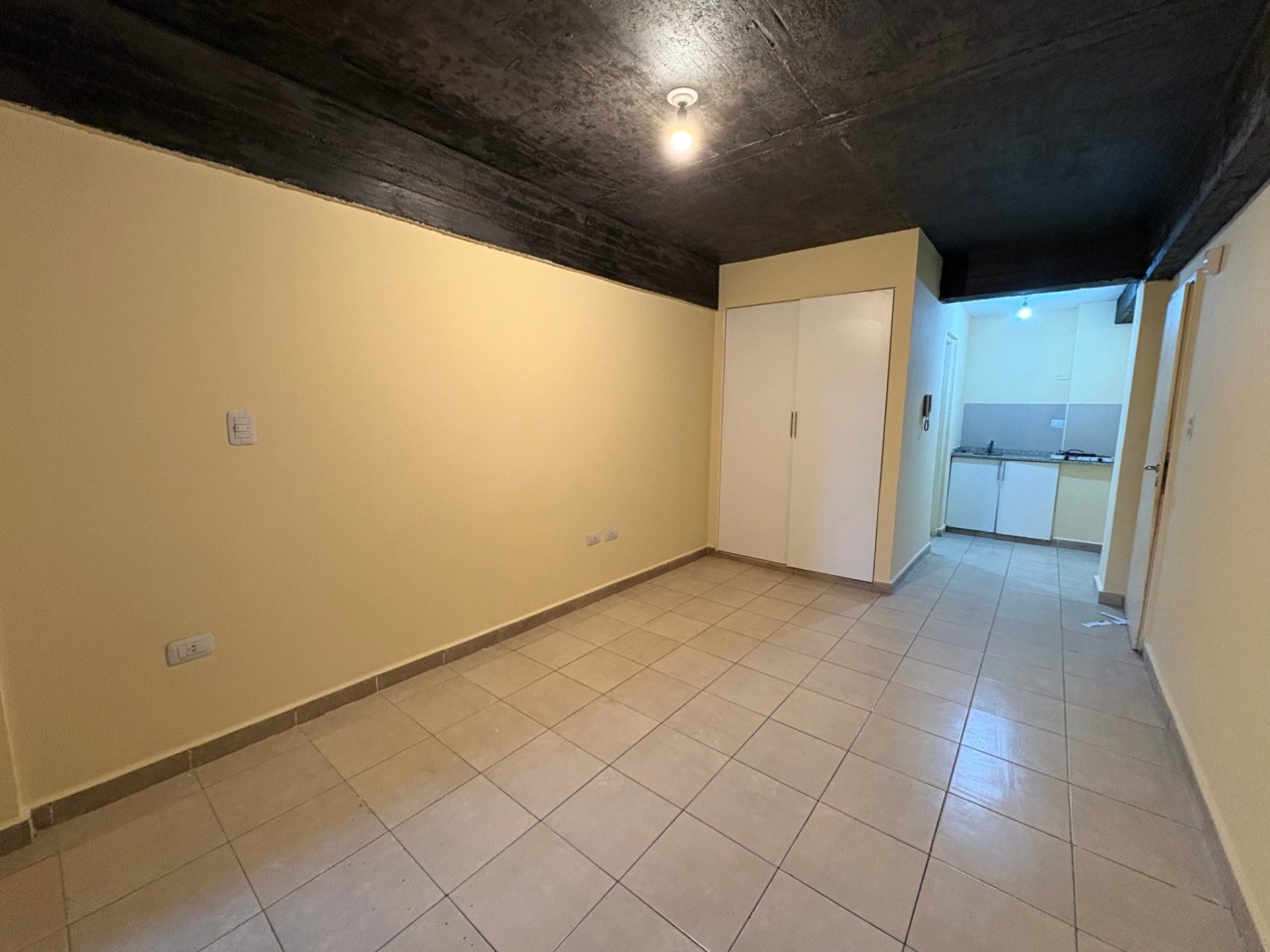 Monoambiente en alquiler en Moreno 354, SMT