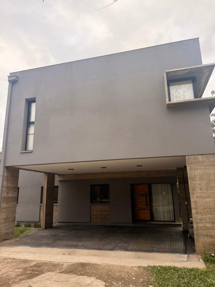 Venta casa barrio cerrado camino de sirga y reconquista - YB 