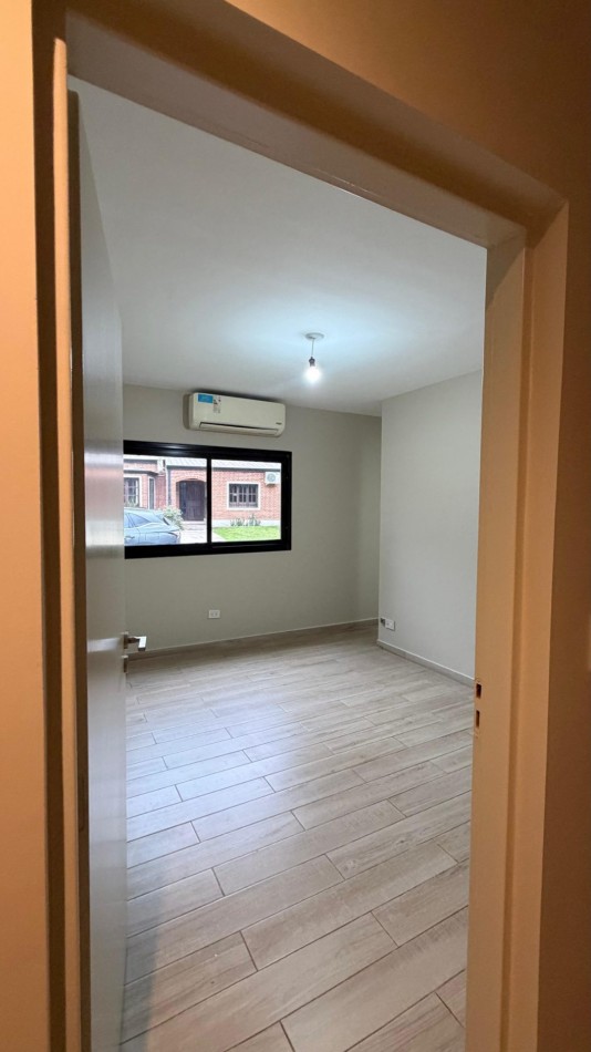 Venta casa barrio cerrado camino de sirga y reconquista - YB 