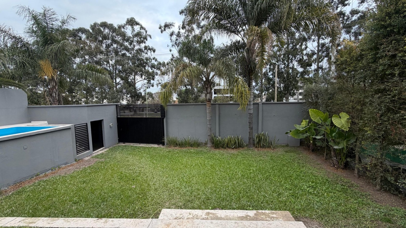 Venta casa barrio cerrado camino de sirga y reconquista - YB 