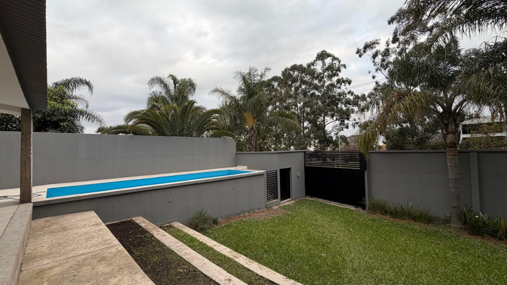 Venta casa barrio cerrado camino de sirga y reconquista - YB 