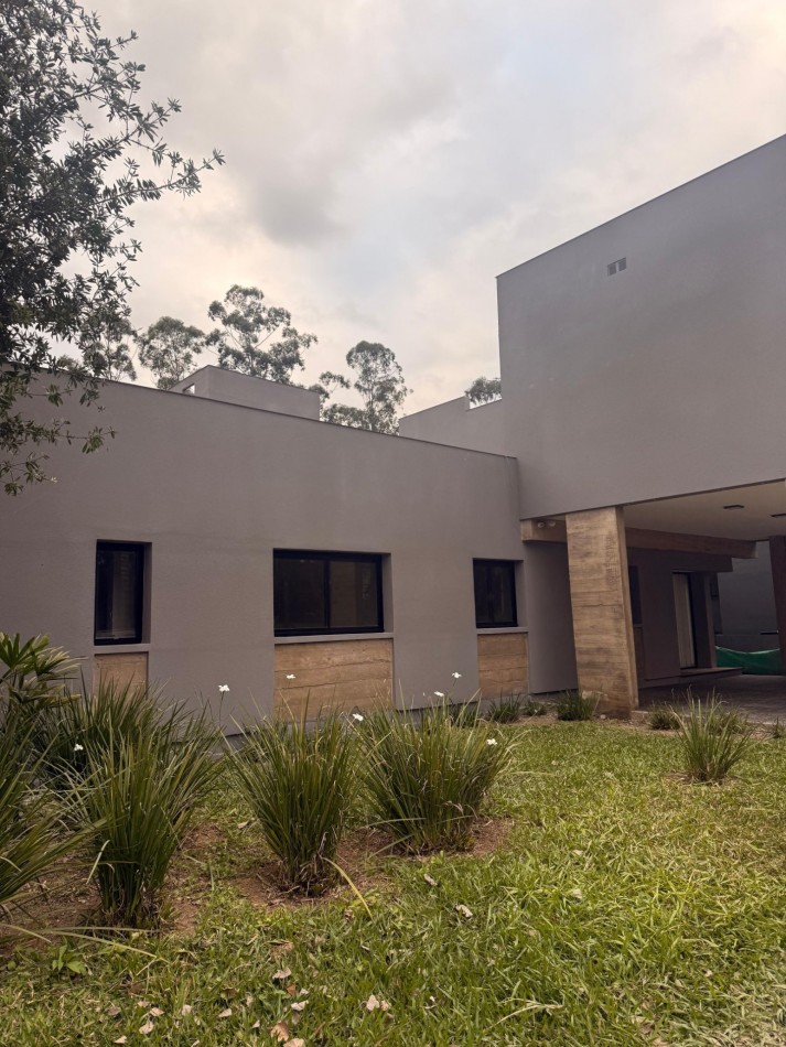 Venta casa barrio cerrado camino de sirga y reconquista - YB 