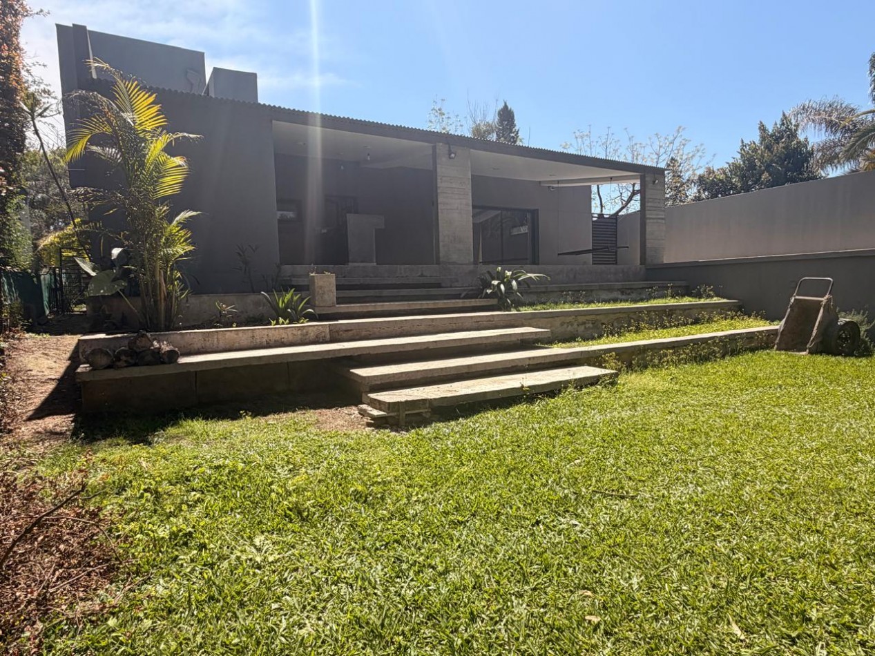 Venta casa barrio cerrado camino de sirga y reconquista - YB 