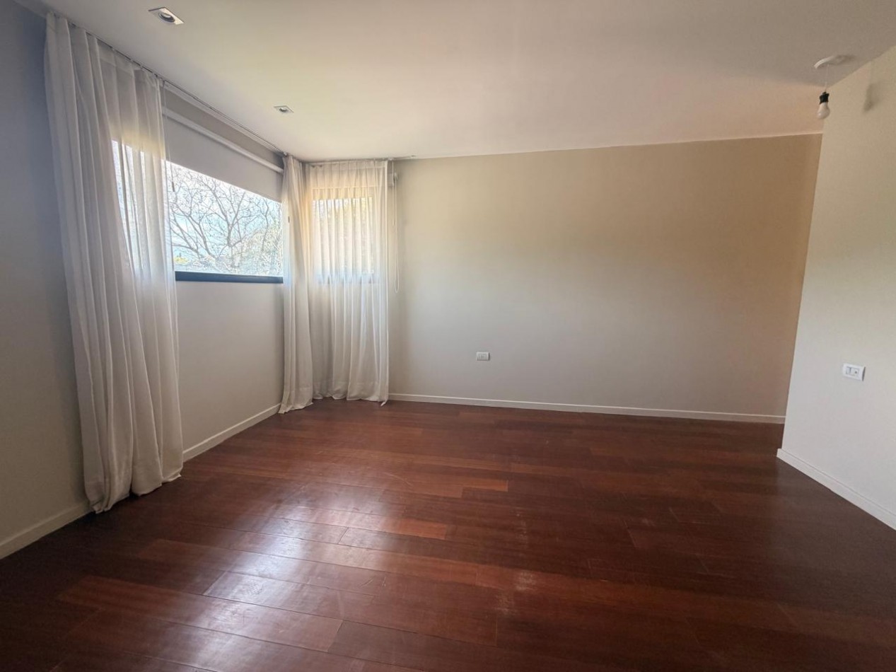 Venta casa barrio cerrado camino de sirga y reconquista - YB 