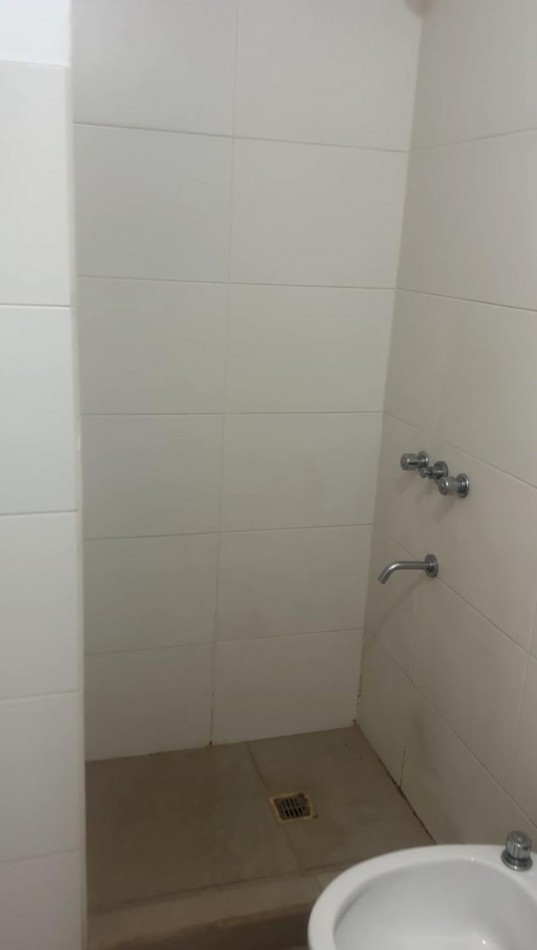 Alquiler Monoambiente en Rondeau esquina Libertad