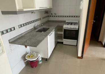 Venta depto Las Heras esquina Rondeau c/ cochera